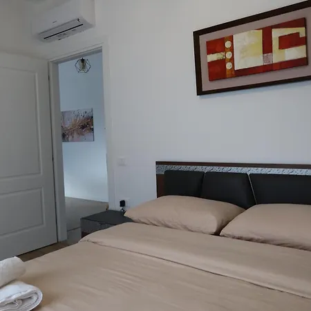 Appartement Spacious With Balcony And